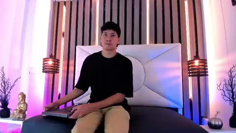 Snapshot of twink_bunny chatting on 20, 10, 2025 samu online show from 20, 10, 2025