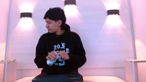 Snapshot of twink_bunny chatting on 5, 12, 2025 samu online show from 5, 12, 2025