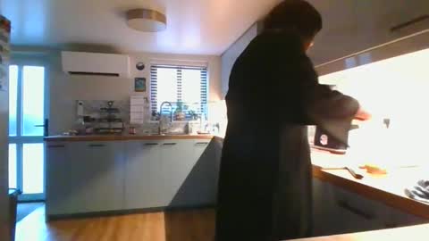 twinkletrans online show from 3, 2, 2026