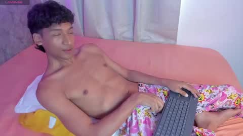 twinksboys_23 online show from 28, 4, 2026