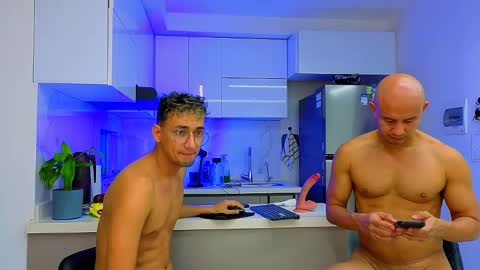 twoboyshot24 online show from 5, 5, 2026