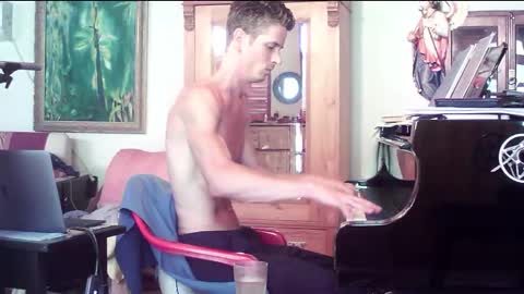 TobeBritta online show from 9, 11, 2025