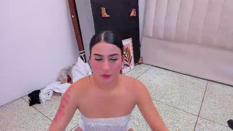Sara LoenardNataly and Emilio online show from 10, 7, 2026