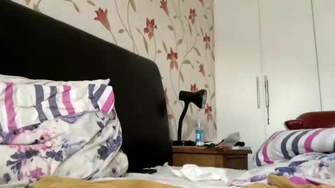 Twoheaven online show from 2, 12, 2025