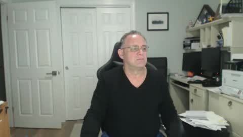 Twopeopleinlove online show from 6, 1, 2026