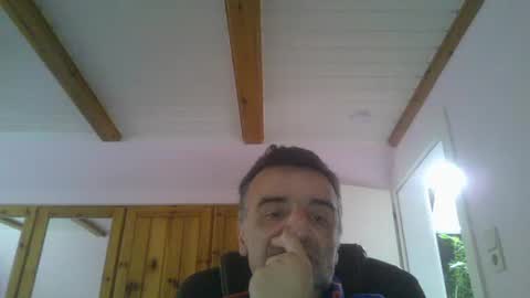 twoperes online show from 16, 5, 2026