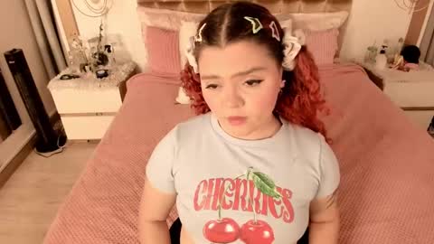 Twiggy online show from 10, 3, 2025