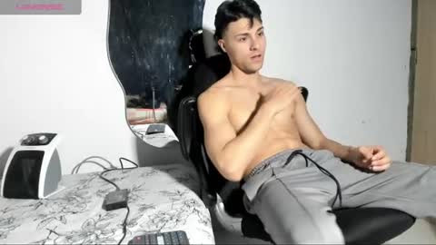 tyler_axel online show from 27, 6, 2026