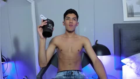 Tyler Fox online show from 1, 11, 2025