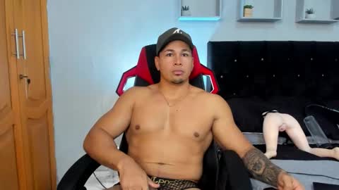 tyler_hank1 online show from 29, 11, 2025