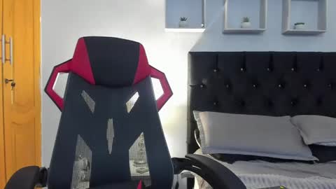 tyler_hank1 online show from 22, 5, 2026
