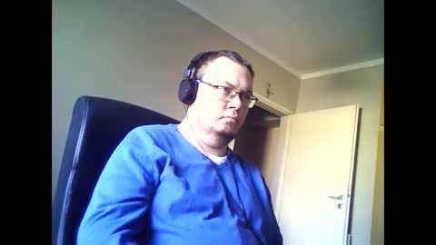 Snapshot of tyradi1991 chatting on 25, 12, 2024 tyradi1991 online show from 25, 12, 2024