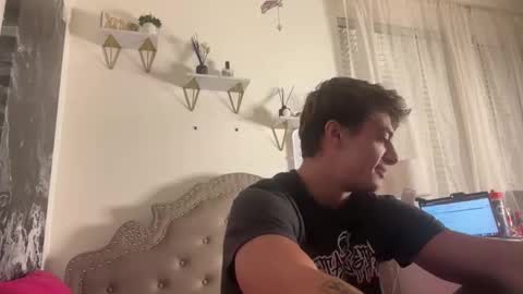 tyy0ung online show from 2, 6, 2026