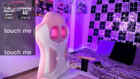 uchikydoll online show from 5, 2, 2026