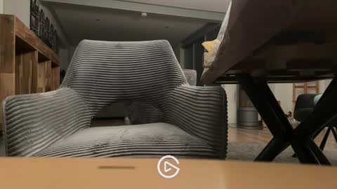 ueberdruck01 online show from 12, 9, 2025