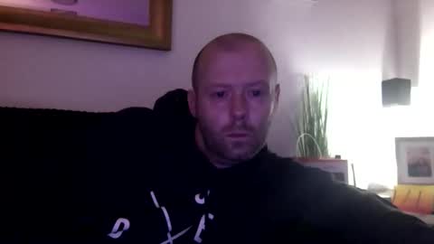 Snapshot of ukmatty3 chatting on 28, 9, 2025 ukmatty3 online show from 28, 9, 2025