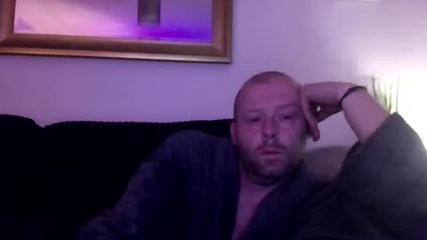 Snapshot of ukmatty3 chatting on 30, 9, 2025 ukmatty3 online show from 30, 9, 2025