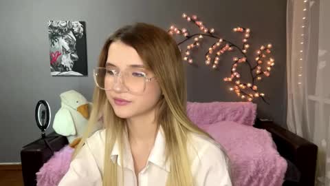 Snapshot of ulalittlepage chatting on 14, 12, 2025 Vikki online show from 14, 12, 2025