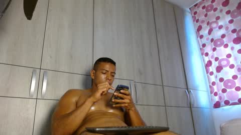 Snapshot of ulisess15 chatting on 11, 1, 2025 Felipe  model independent online show from 11, 1, 2025