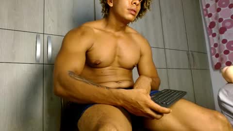 Snapshot of ulisess15 chatting on 8, 3, 2025 Felipe  model independent online show from 8, 3, 2025