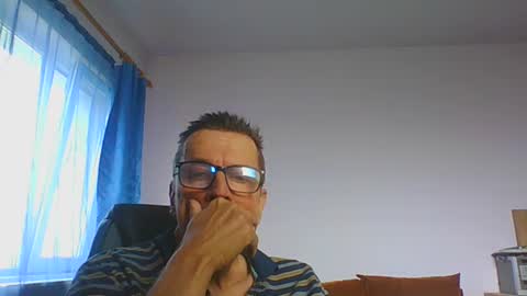 Snapshot of ulmeni7 chatting on 9, 7, 2026 ulmeni7 online show from 9, 7, 2026