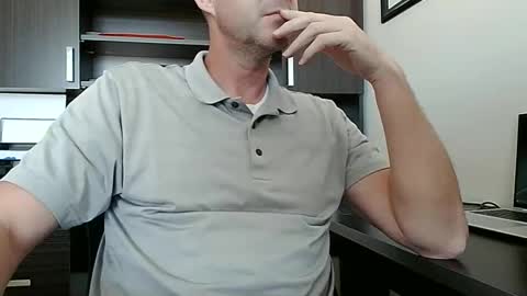 Snapshot of ultratac1 chatting on 4, 11, 2025 Ultra online show from 4, 11, 2025