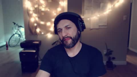 Snapshot of ultratoaster chatting on 10, 12, 2024 ultratoaster online show from 10, 12, 2024