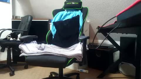 Snapshot of ultraunique chatting on 10, 1, 2025 Mr. Mrs. Smith online show from 10, 1, 2025