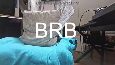 Snapshot of ultraunique chatting on 24, 10, 2025 Mr. Mrs. Smith online show from 24, 10, 2025