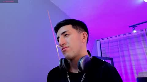 un_sluttyy online show from 17, 12, 2025