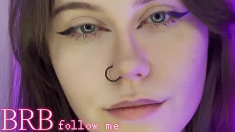 Una  online show from 2, 2, 2025