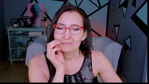 UnaTera online show from 9, 2, 2026