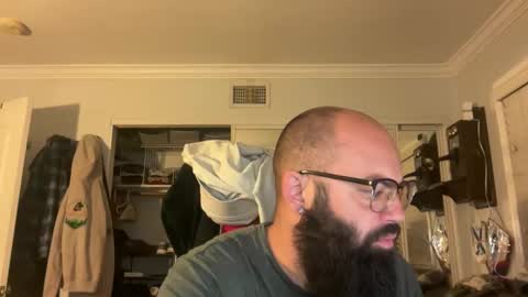 uncutbeard129840 online show from 17, 2, 2026