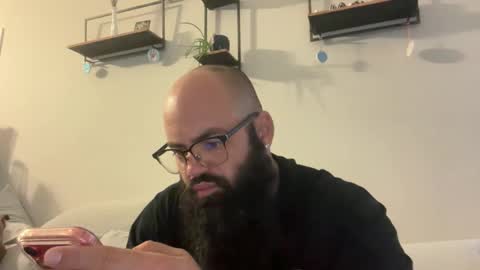 Snapshot of uncutbeard129840 chatting on 8, 4, 2026 uncutbeard129840 online show from 8, 4, 2026