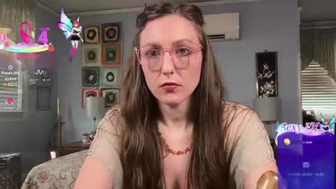 Snapshot of unicornfairy55 chatting on 22, 6, 2026 Lola Moonstone online show from 22, 6, 2026