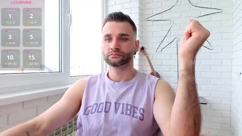 Snapshot of unnknow2024 chatting on 31, 5, 2026 SlavaVibes online show from 31, 5, 2026