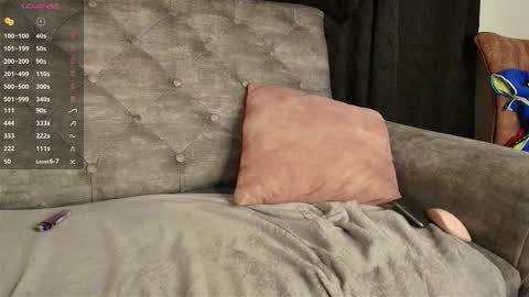 Snapshot of unu_nai chatting on 25, 10, 2025 new INSTA   online show from 25, 10, 2025