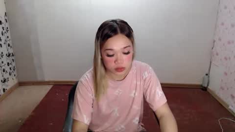 Snapshot of ur_anarosesexdoll chatting on 22, 4, 2026 anarose online show from 22, 4, 2026