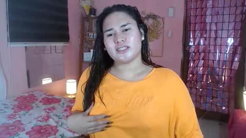 Snapshot of ur_baby_rebbecca chatting on 10, 11, 2025 SINGLE online show from 10, 11, 2025