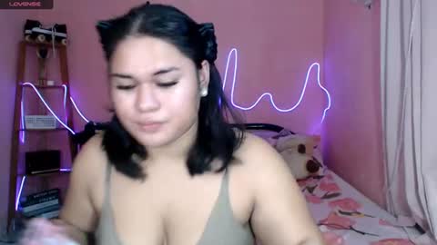 Snapshot of ur_baby_rebbecca chatting on 29, 6, 2026 SINGLE online show from 29, 6, 2026