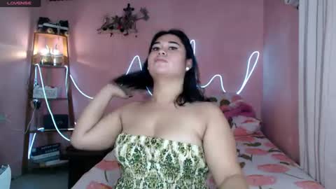 Snapshot of ur_baby_rebbecca chatting on 30, 7, 2026 SINGLE online show from 30, 7, 2026
