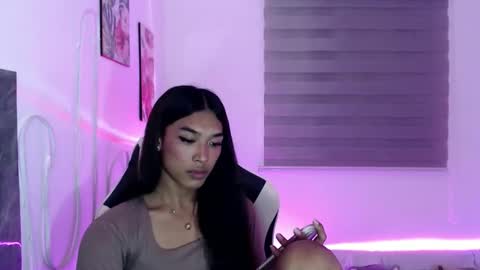 ur_dazzlingmorenaxx online show from 9, 9, 2025