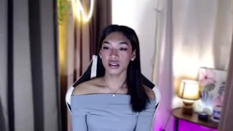 ur_dazzlingmorenaxx online show from 13, 10, 2025