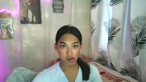 Snapshot of ur_dazzlingmorenaxx chatting on 10, 4, 2026 ur_dazzlingmorenaxx online show from 10, 4, 2026