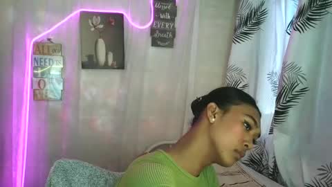 Snapshot of ur_dazzlingmorenaxx chatting on 14, 4, 2026 ur_dazzlingmorenaxx online show from 14, 4, 2026