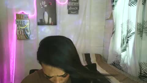 Snapshot of ur_dazzlingmorenaxx chatting on 28, 4, 2026 ur_dazzlingmorenaxx online show from 28, 4, 2026