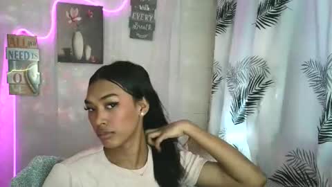Snapshot of ur_dazzlingmorenaxx chatting on 4, 5, 2026 ur_dazzlingmorenaxx online show from 4, 5, 2026
