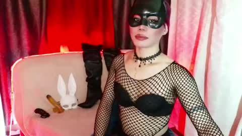 Snapshot of ur_dominatrix chatting on 30, 6, 2026 MISS ANNA online show from 30, 6, 2026