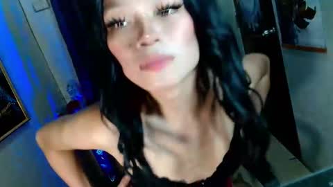 Saina Gonzales online show from 7, 10, 2025