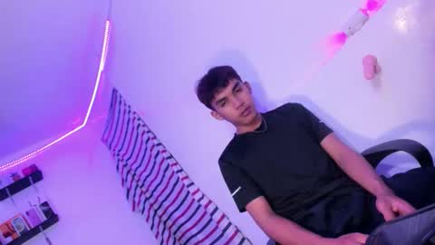Snapshot of ur_shan21 chatting on 18, 5, 2026 ur_shan21 online show from 18, 5, 2026